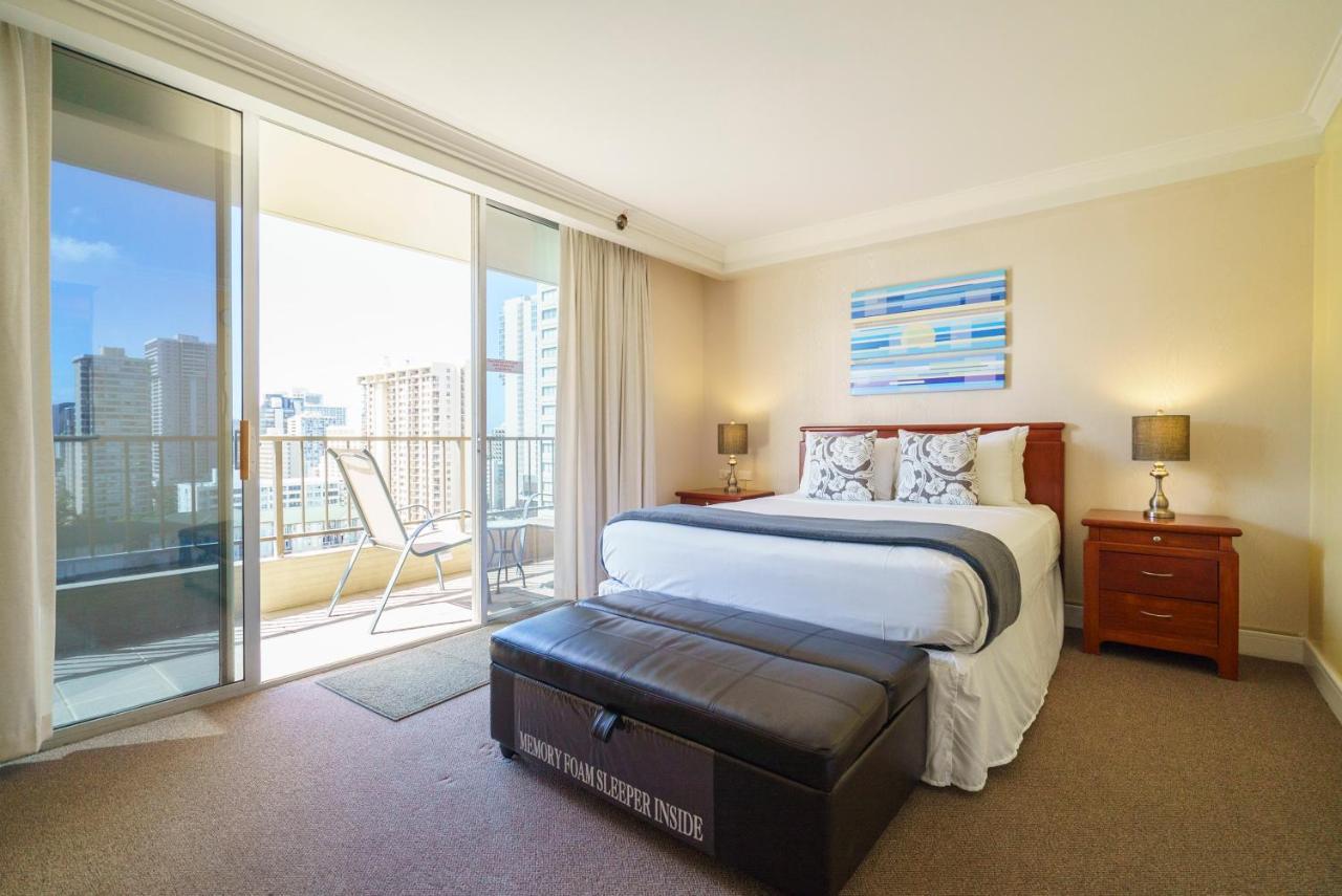 Studio Unit At The Royal Garden, In Waikiki ワイキキ・ロイヤルガーデン Гонолулу Экстерьер фото