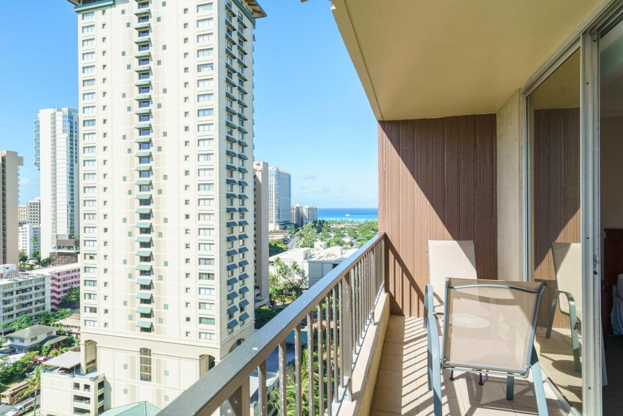 Studio Unit At The Royal Garden, In Waikiki ワイキキ・ロイヤルガーデン Гонолулу Экстерьер фото